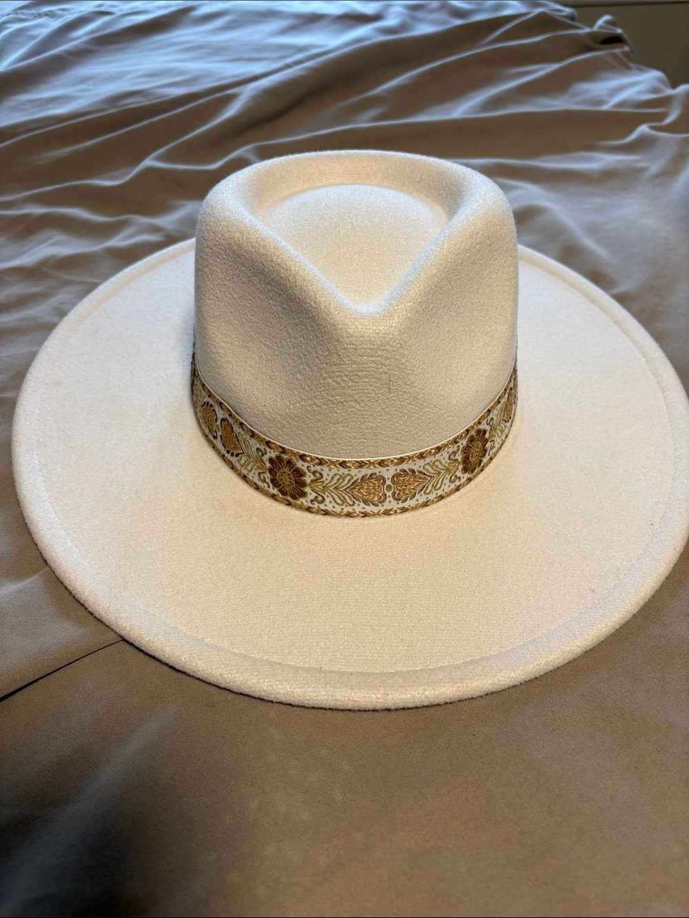 Cream Wide-Brim Fedora Hat with Decorative Band